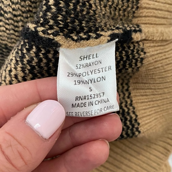 hashttag Animal Print Sweater - Picture 3 of 9